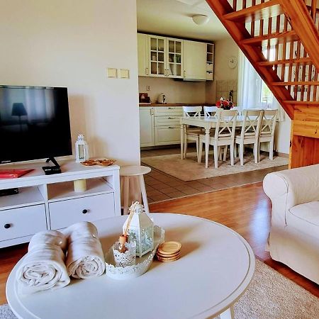 Holiday Home Holiday Hill 42 By Interhome Cista  Екстер'єр фото